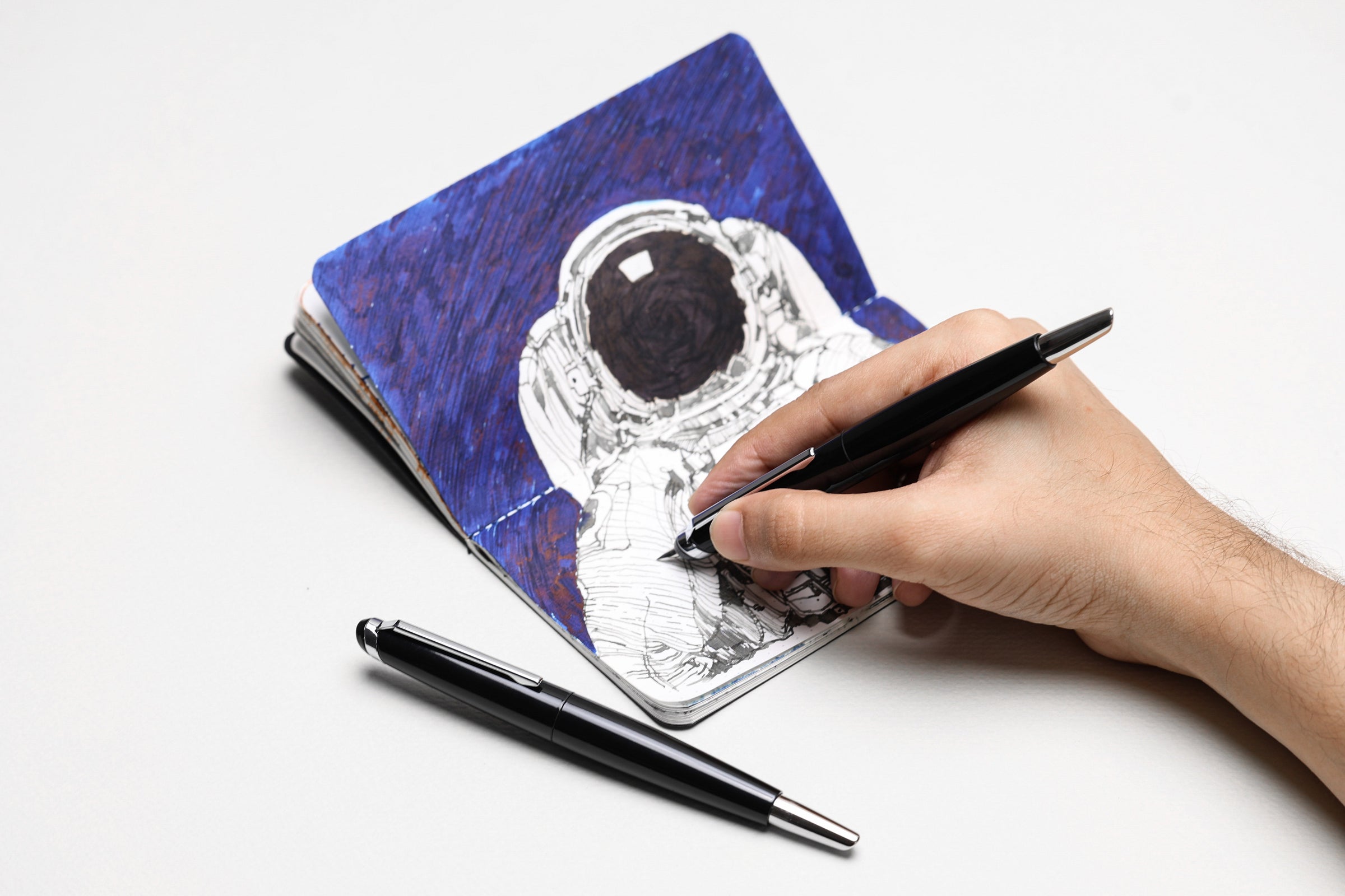 Endless Phantom Retractable Fountain Pen